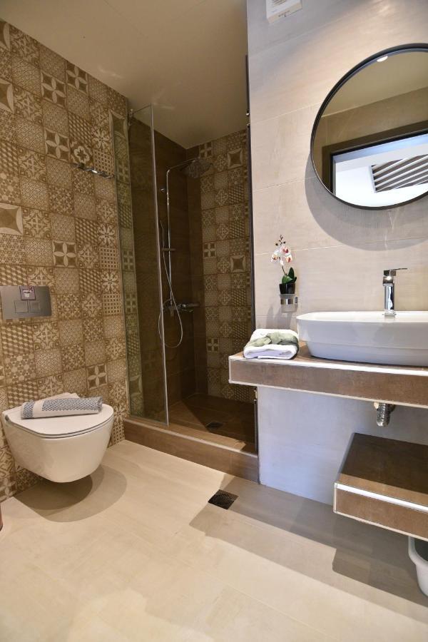 On Board Luxury Studios 萨尔蒂 外观 照片